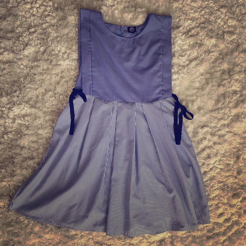 Adorable and comfortable work 👗.